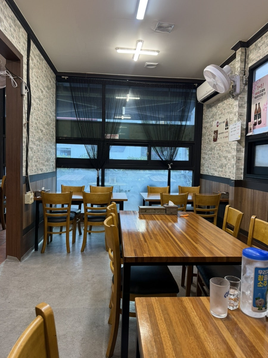우와생고기육회전문점 대현점 사진 3