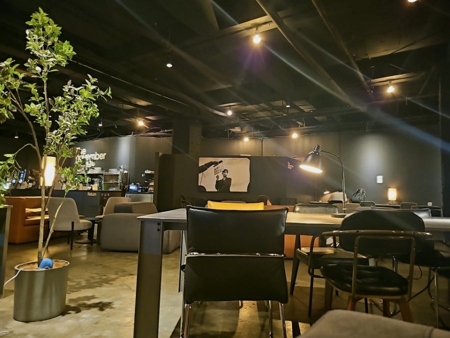더노벰버라운지 안산선부점 사진 4