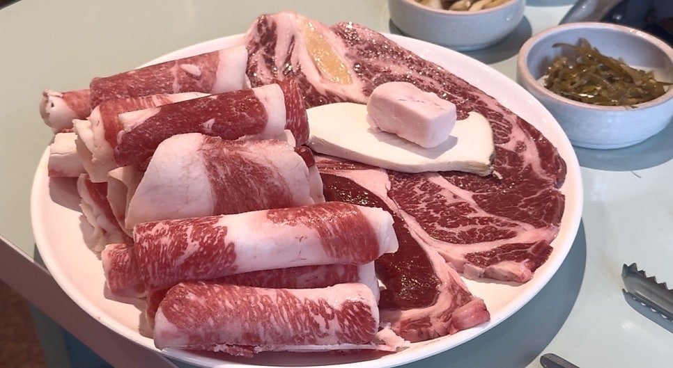 꾸석지돌판한우 구의역점 사진 4