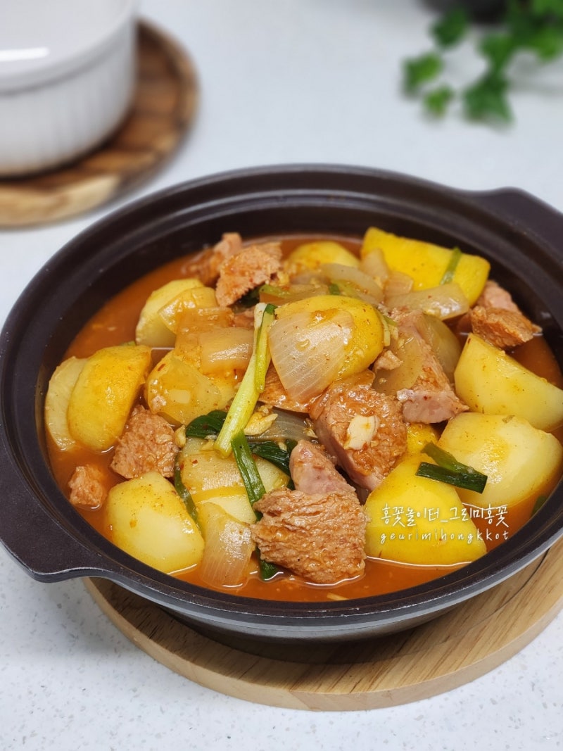 햇감자 스팸 감자짜글이 만들기, 칼칼하고 든든한 감자 고추장 찌개