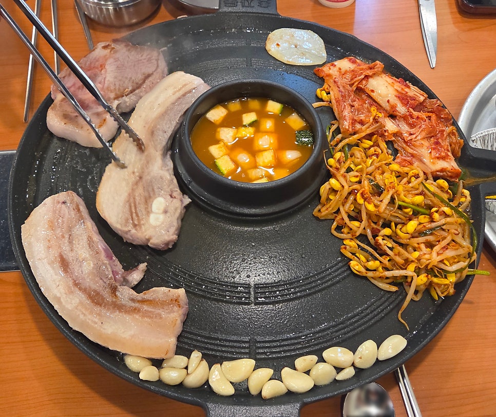 효자동솥뚜껑 의왕내손점 사진 1