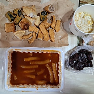 혼자서 저녁 한끼 신전떡볶이 1인세트+ 콘버터