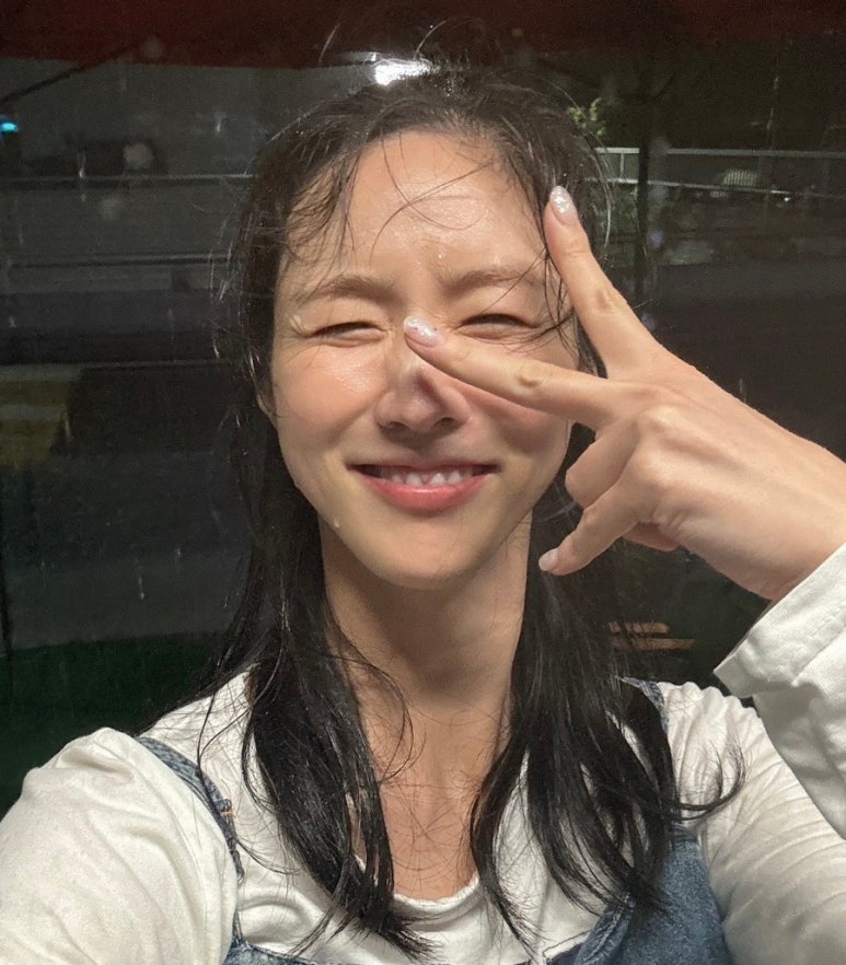 방송 중 갑작스러운 은퇴 고민 고백한 이수경, 23년 만의 예능 재회 속 눈물