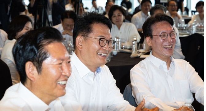 [긴급속보] 민주당 당대표 경쟁 본격화…<b>김민석 출마 선언</b>... 