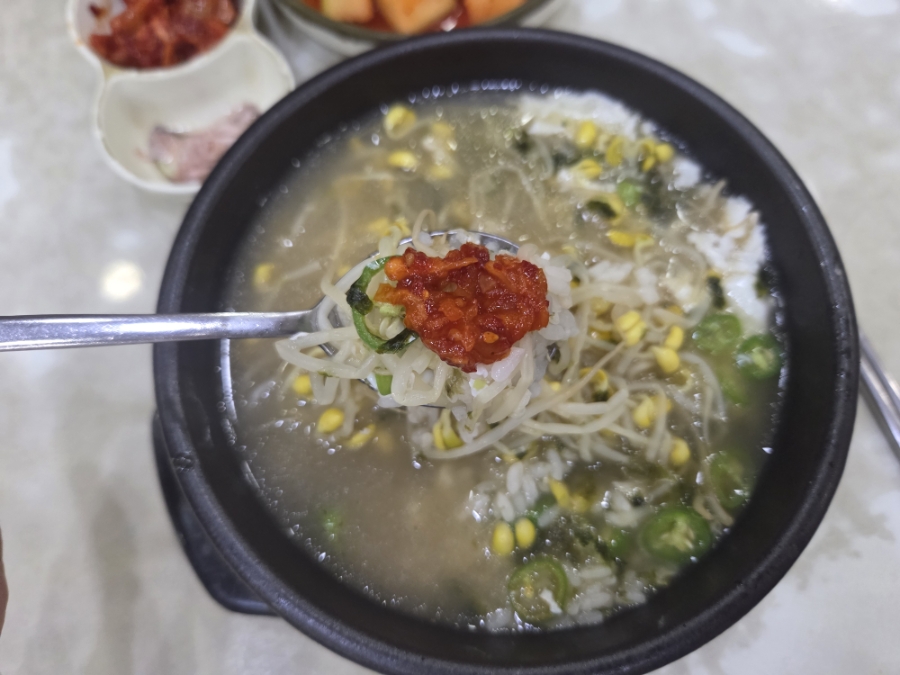 24시전주명가콩나물국밥 관저점 사진 4