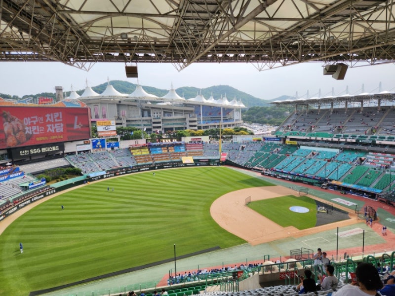 인천 여행 SSG 랜더스필드 문학야구장 직관 예매 스카이뷰 417B 블럭 좌석 후기 준비물 꿀팁 추....