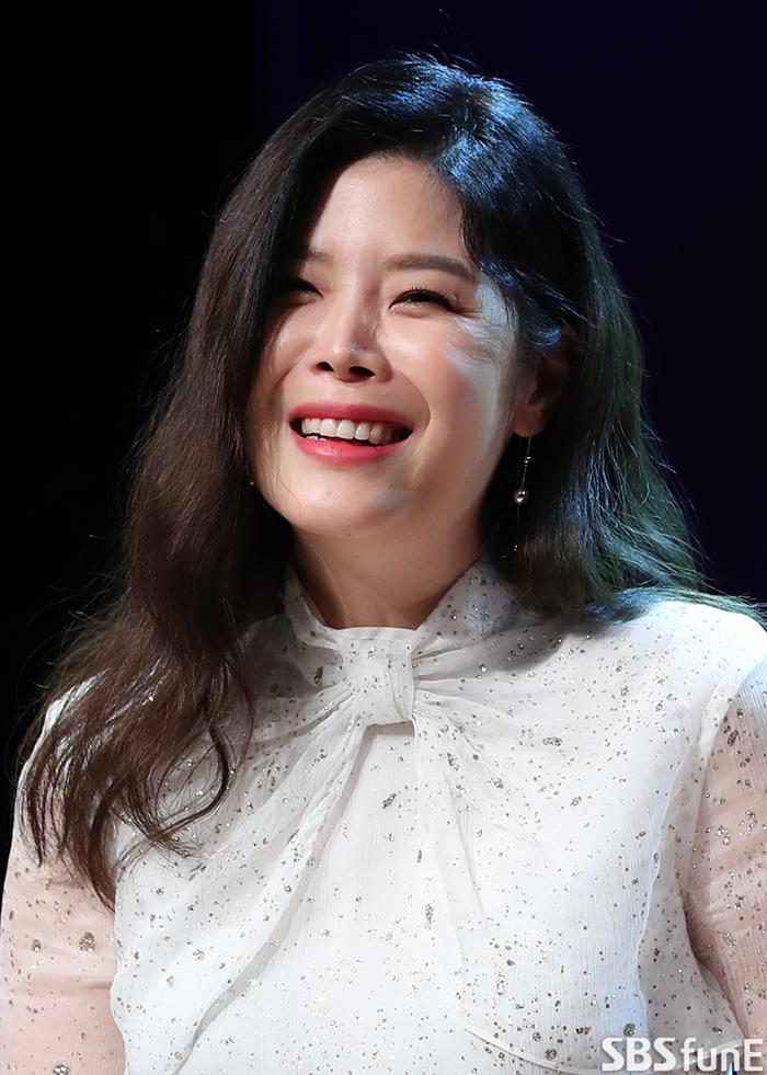 " 가수 <b>린</b>, <b>이수</b>와 결별 후 처음 꺼낸 말… 알고 보니 더 먹먹한... 