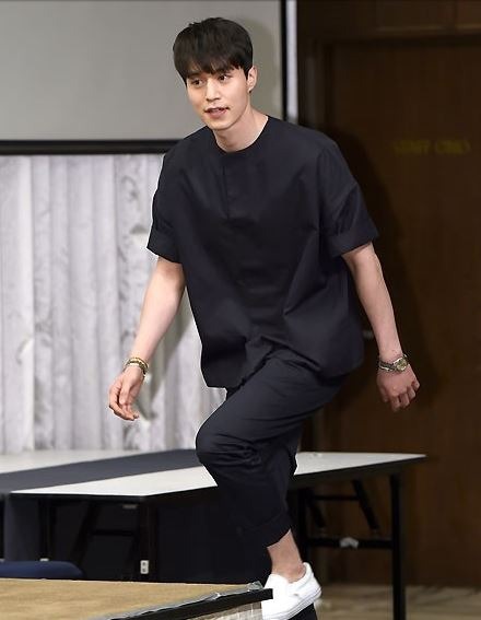 도깨비 10주년 여행 출연진 공유 이동욱 김고은 <b>유인나 나이</b>... 
