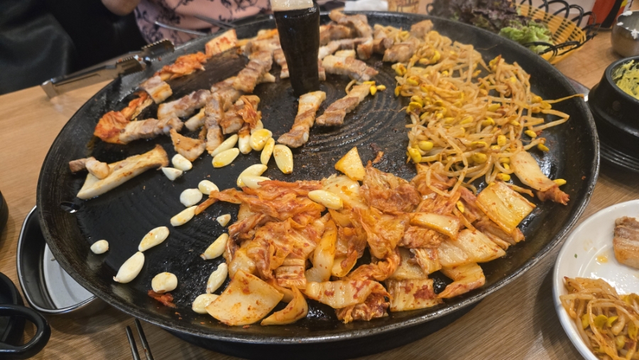 돈판사판 일산식사점 사진 4