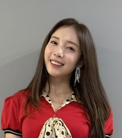 수줍게 팬이라고 고백했던 소녀... 결국 9년 뒤 이용대 연인이 됐다.jpg