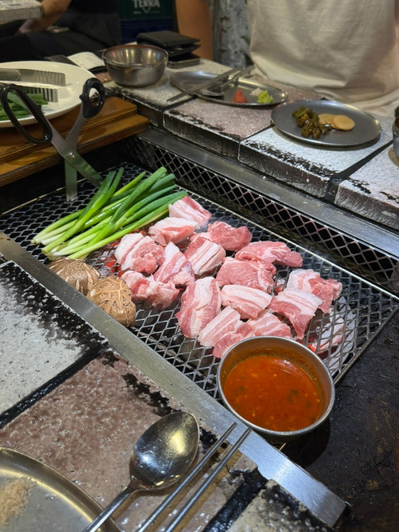 을지로 맛집 산청숯불가든 을지로 임산부 우선입장 가능한 흑돼지 맛집 후기