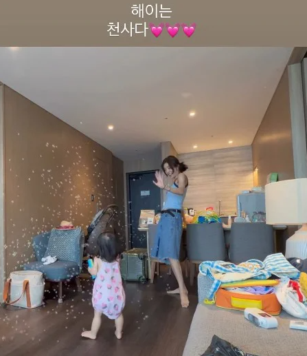 "숙소 거실서 비눗방울을?"…손담비, 딸과 놀다 뜻밖의 '민폐 논란' 총정리
