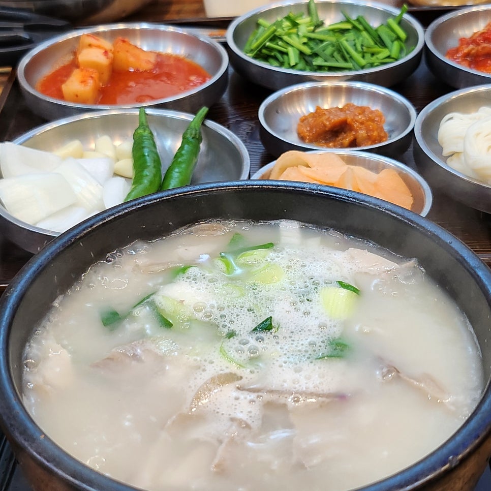 온달돼지국밥밀면 본점 사진 1