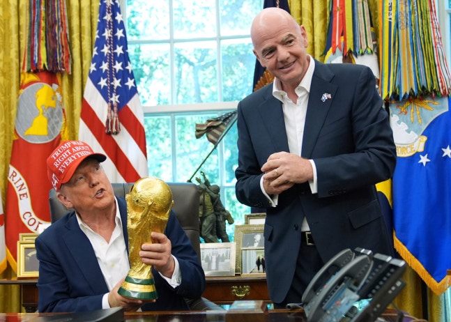 "백악관 개입 의혹" FIFA, <b>미국 퇴장선수</b> 16강 출전 허용... 