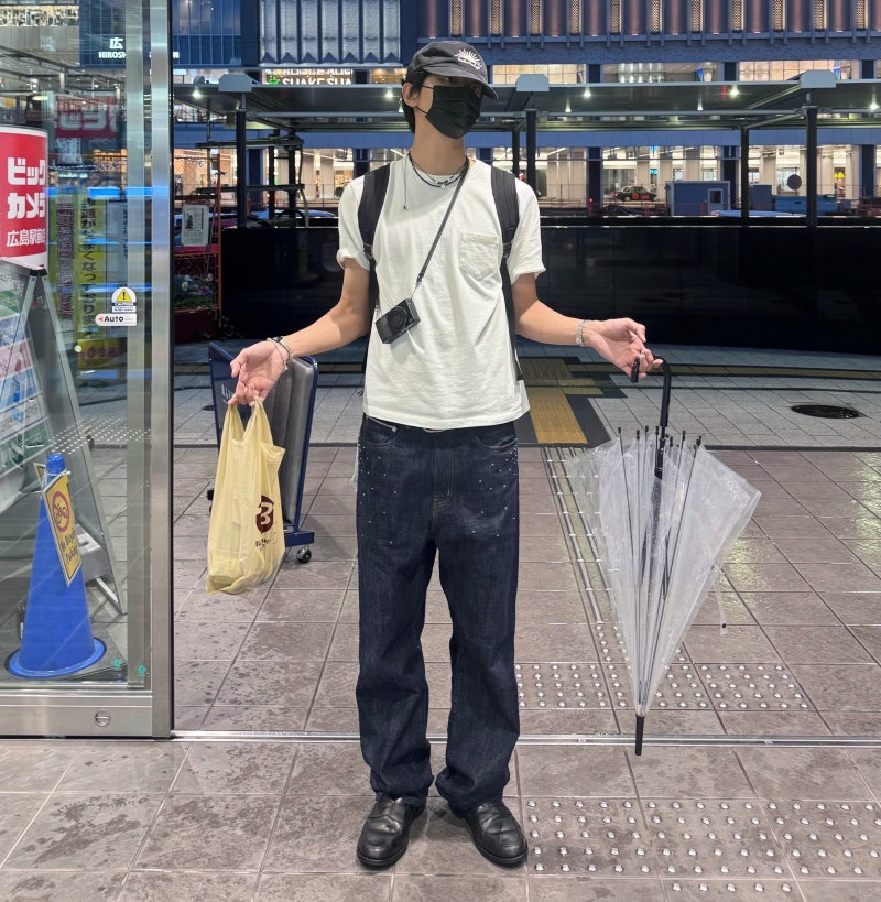 주우재 여행룩 왜 난리? 남자 흰티에 청바지 손목시계 코디