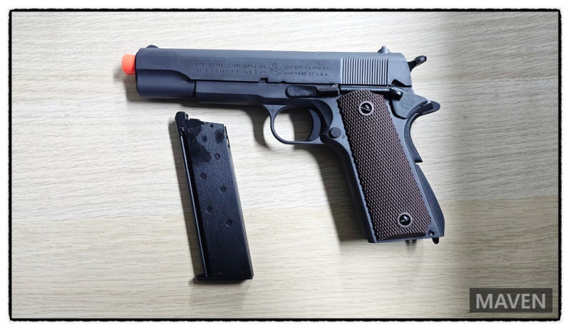 글록 17 GEN4 전동건에 이어서 우연히 구입하게 된 콜트(Colt) M1911A1 가스 핸드건.