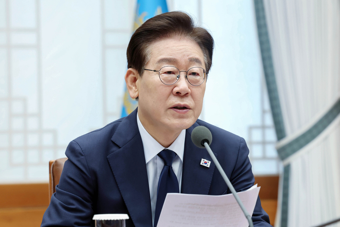 이재명 <b>대통령</b>, <b>메가프로젝트</b> '속도전'… 전력·용수 행정 절차 단축....