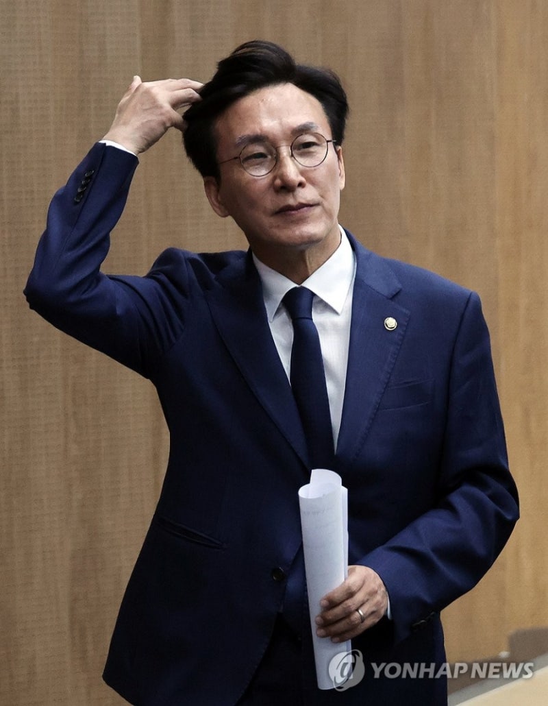 민주당대표 출마 김민석 프로필 의원 전 국무총리 고향 학력 나이 와이프 자녀