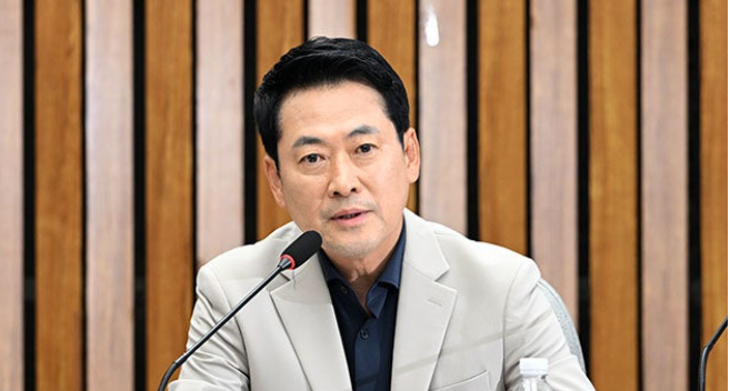 <b>특검</b>으로 시간 끌기"…<b>선관위 특검</b> 놓고 <b>여야</b> 정면충돌