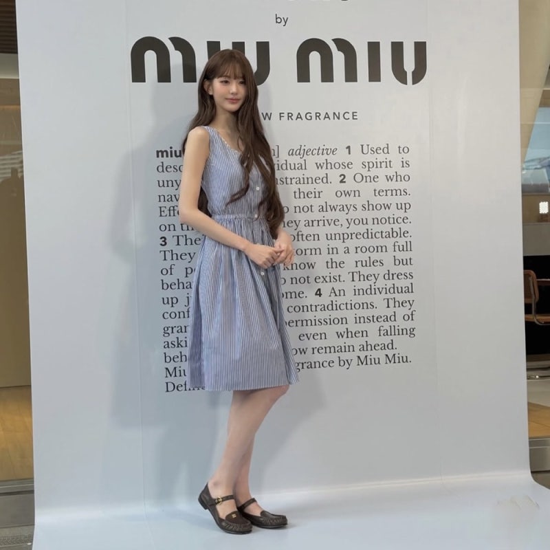 장원영 퍼컬은 미우미우 미니 원피스