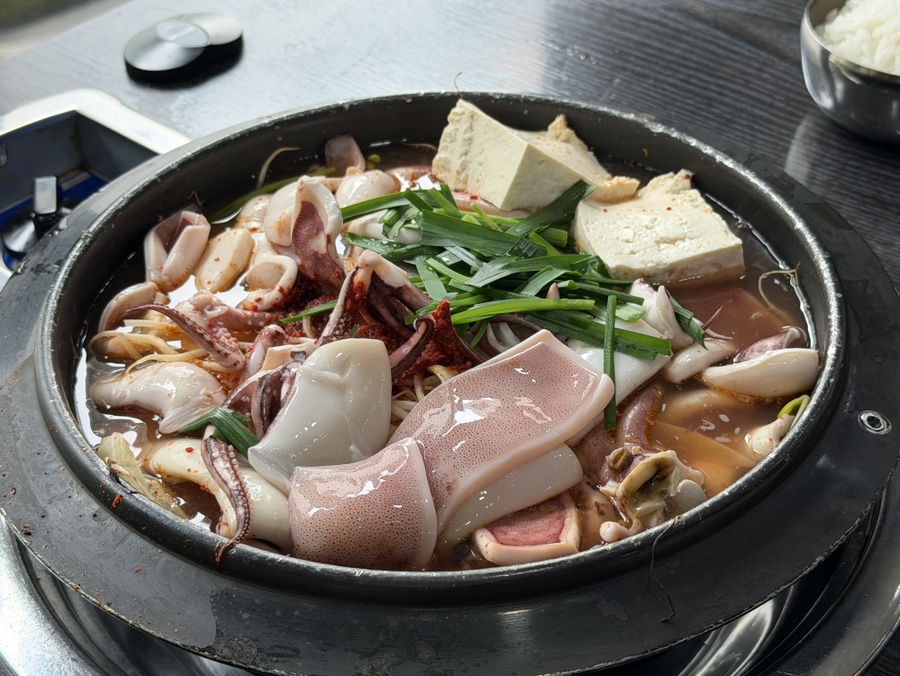 황성얼큰오징어찌개 용현본점 사진 6