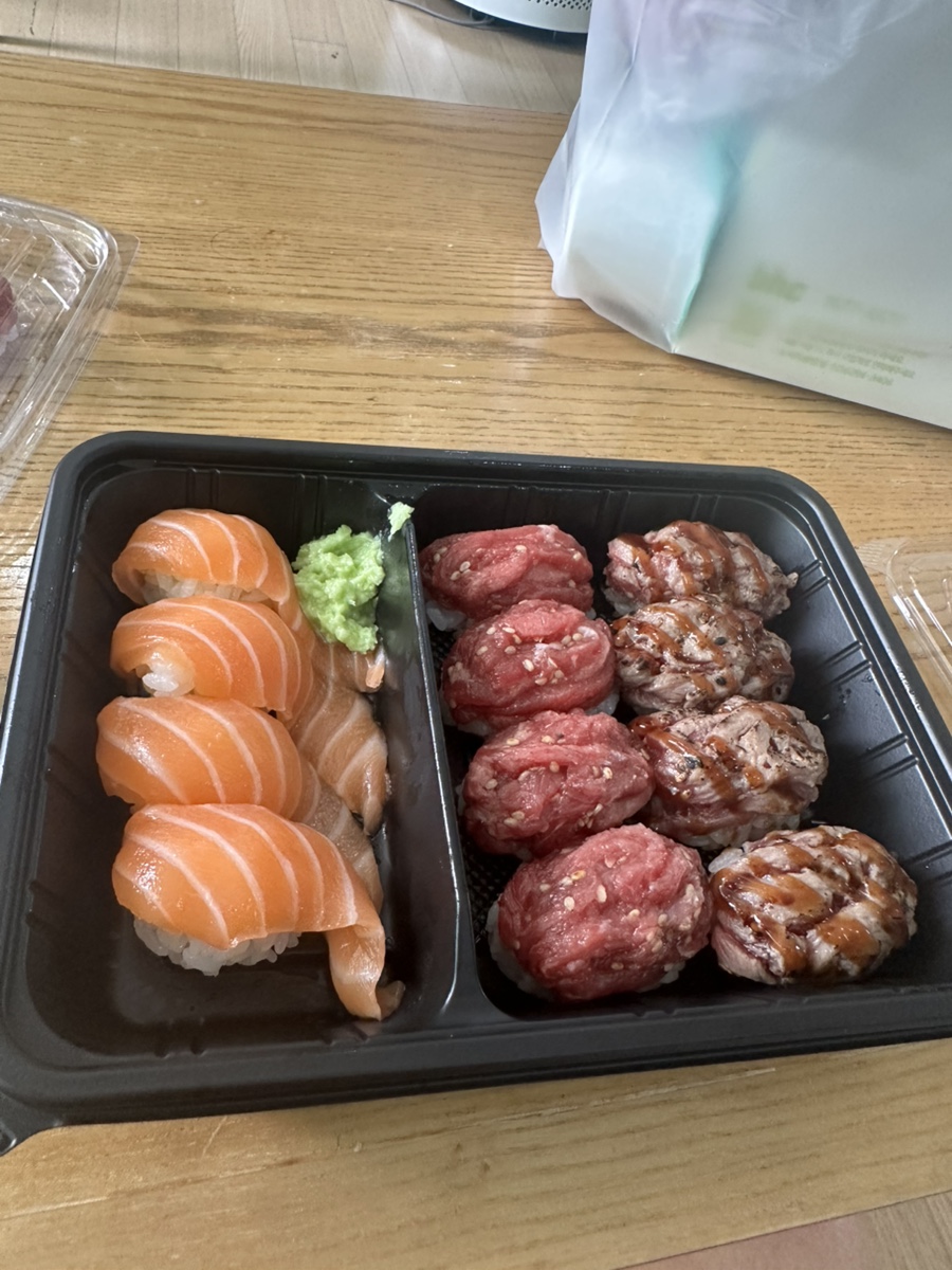 육회바른연어 서산점 사진 6