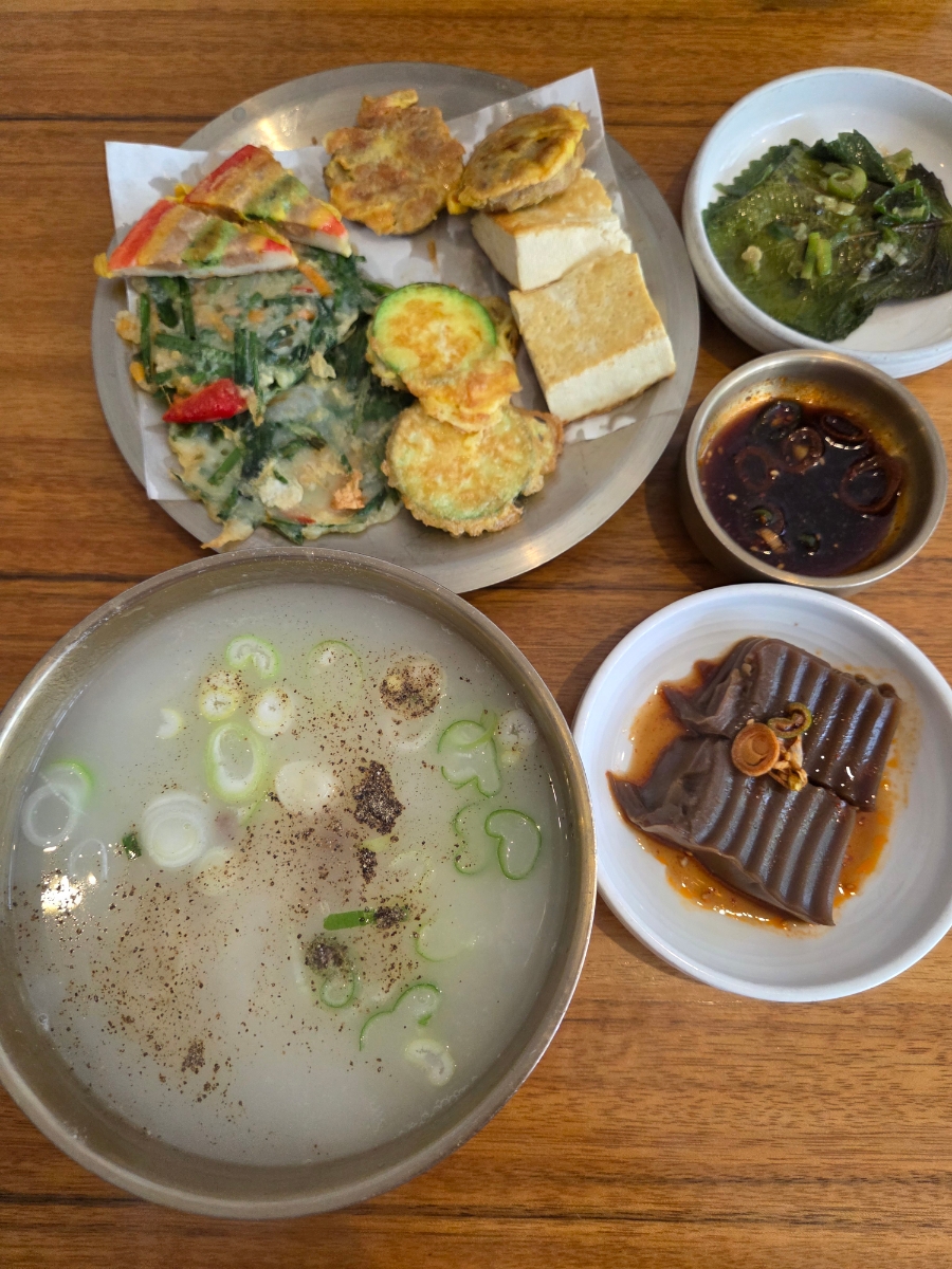 본가안동국시 율하점 사진 1