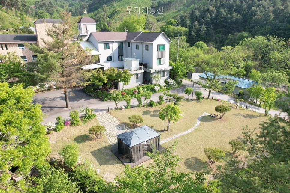 Mujigaedongsan photo 3
