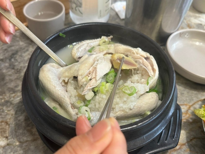 광주 첨단 맛집 서울깍두기 첨단점 여름 보양식 삼계탕 갈비탕 설렁탕 추천