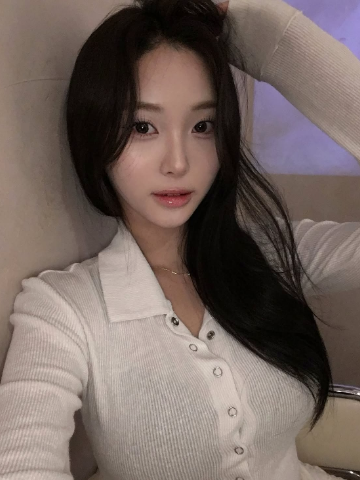 데뷔 1년 차 '얼굴 천재' 송민교, 세 팀 동시 활동 비하인드 스토리!