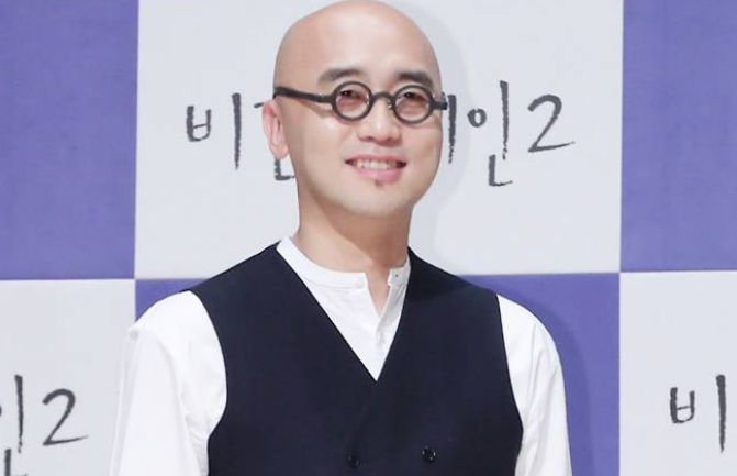 "꽃은 때리는 데 쓰는 게 아니다"…<b>가수 하림</b>, 배재고 앞 '화환... 