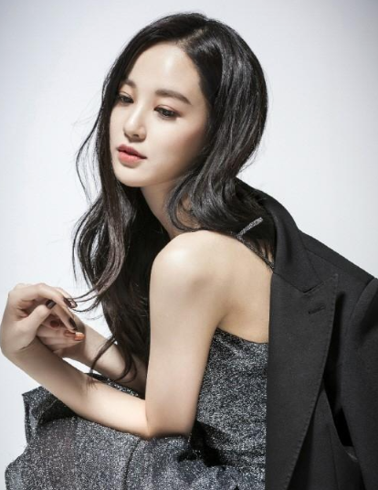"이것이 행복이쥥"…애프터스쿨 비주얼 이주연, 얼짱 1위에서 넷플릭스 배우까지 여름 휴양....