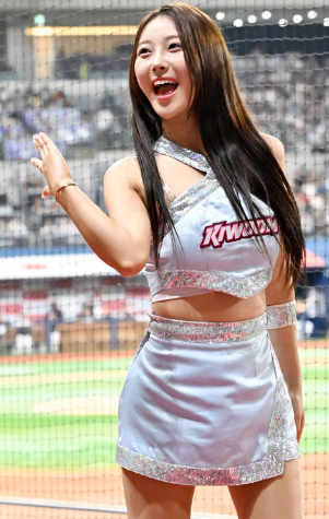 "한 명만 남자였으면 결혼했다"…키움 치어리더 송민교가 폭로한 응원단 뒷이야기