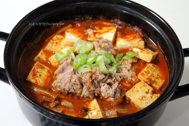 참치김치찌개 황금레시피 | 자취생도 15분이면 완성하는 실패 없는 국물 요리