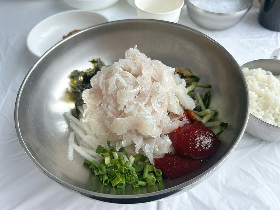 돌고래회식당 사진 1