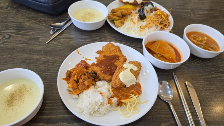 돈까스&백반 사진 6