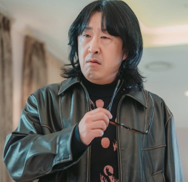 "This Face is Younger Than Son Suk-ku?!" Actor Hyun Bong-sik's Unexpected Debut Story and Active Roles in Variety Shows and Dramas