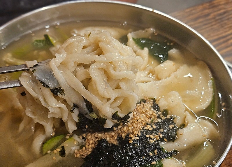 대구 태전동 칠곡 노포 칼국수 칼제비 빈대떡 맛집 손해집손칼국수 손본점