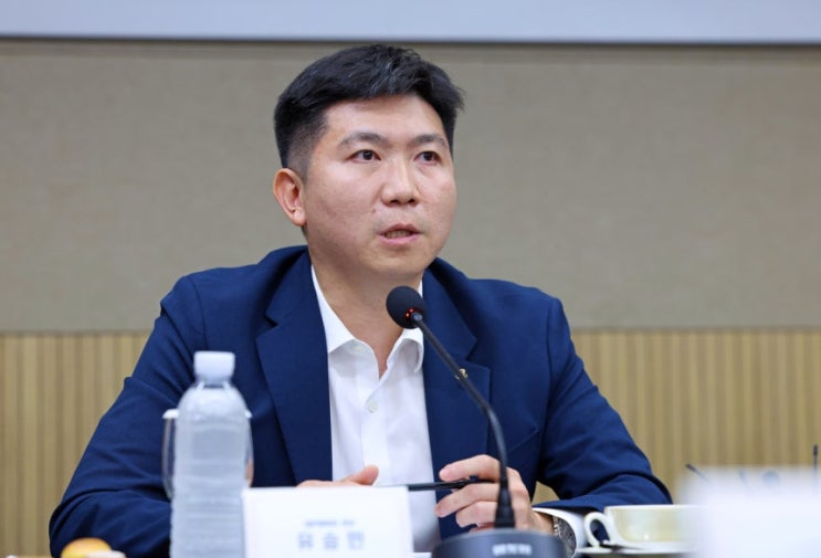 ‘성과금 차명 수령 의혹’ <b>유승민 대한체육회장</b>, 경찰... 