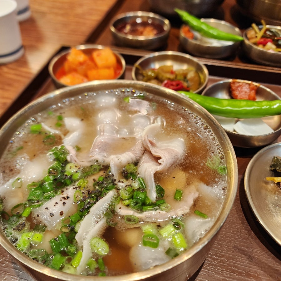 국밥의신 본점 사진 6