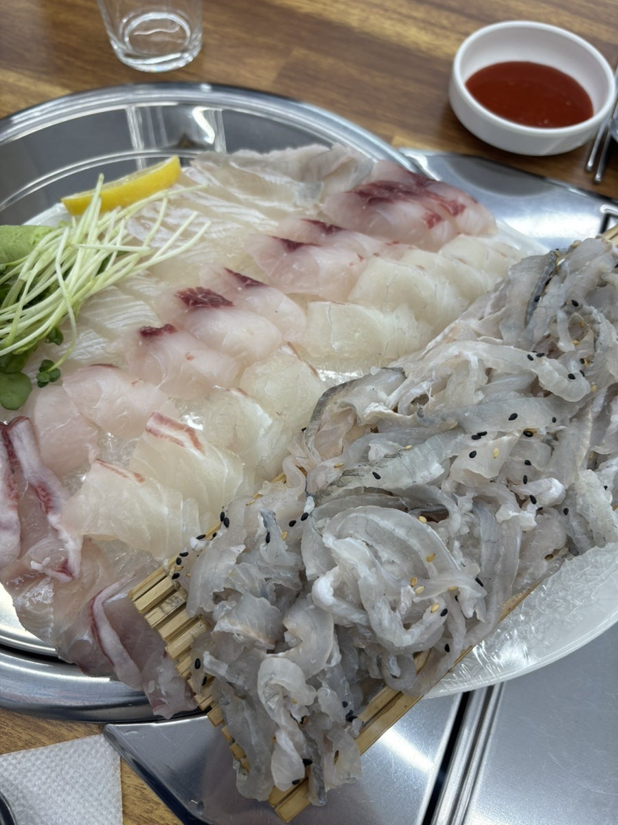속초종합어시장 광교점 사진 1