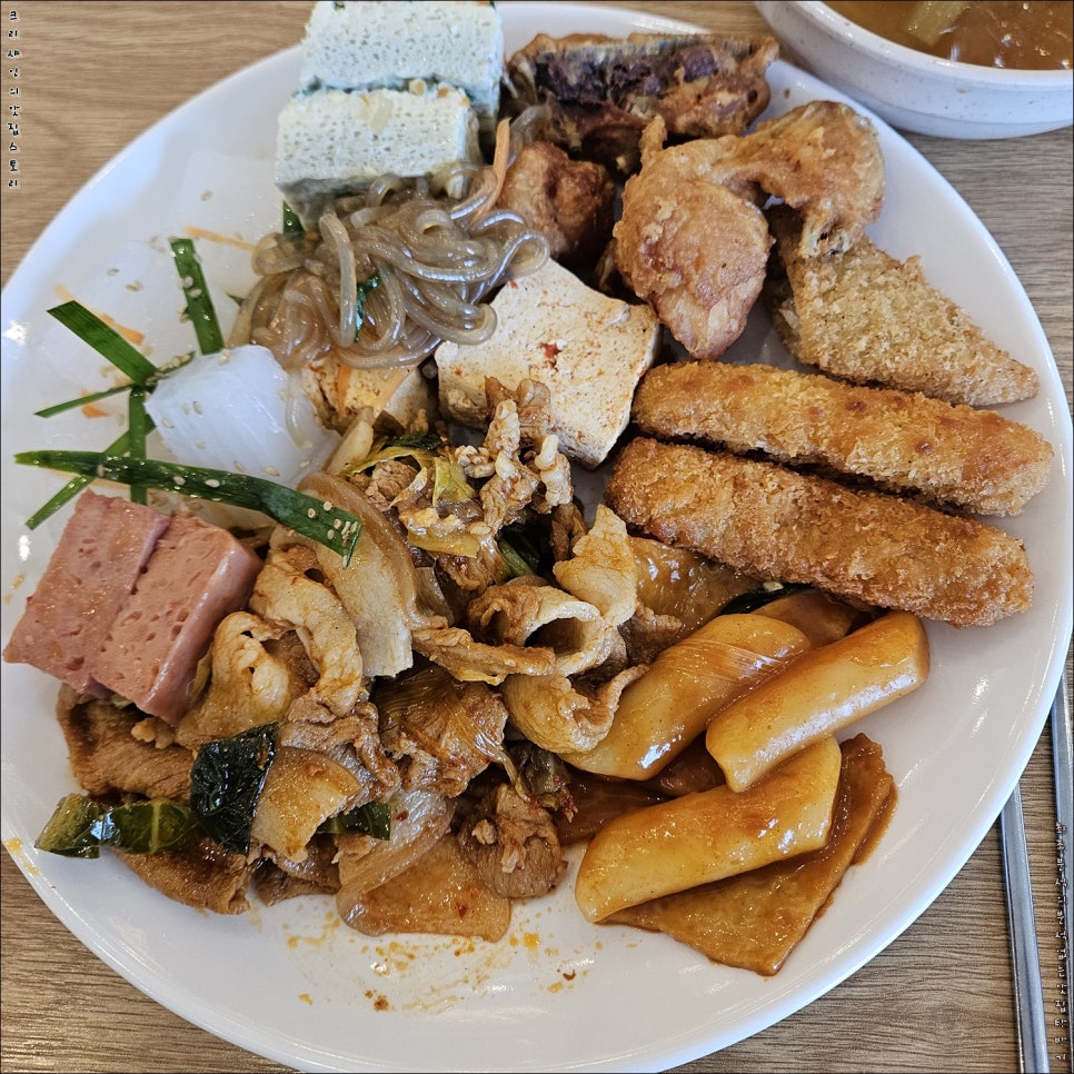 그리고밥 한식뷔페 사진 4