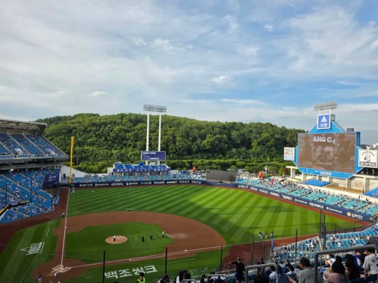 <b>전반기</b> 마지막 3연전, 운명의 <b>1위</b> 결정 시리즈 (LG vs <b>삼성</b>)