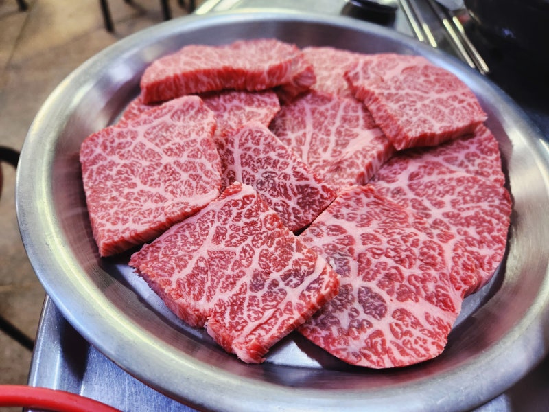 태백 한우 연탄구이 맛집 찾는다면 바로 여기 추천