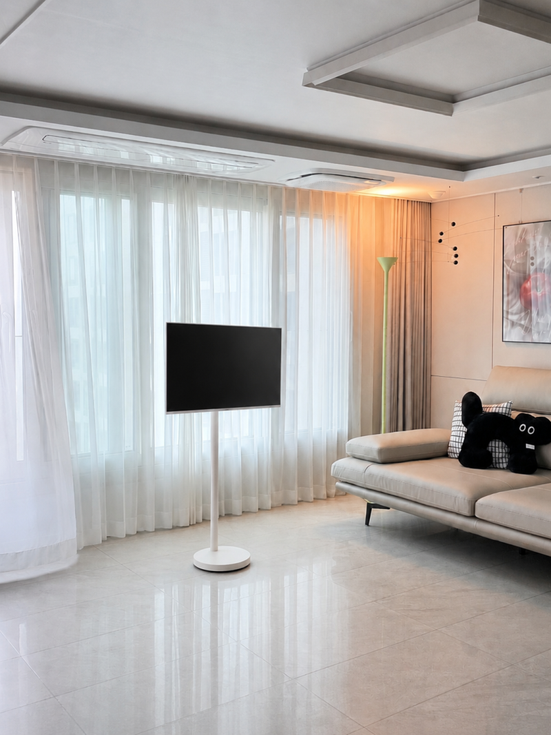 31만원대 이동식 TV? 와이드무빙뷰 화이트에디션 삼탠바이미 V3 QLED 32인치