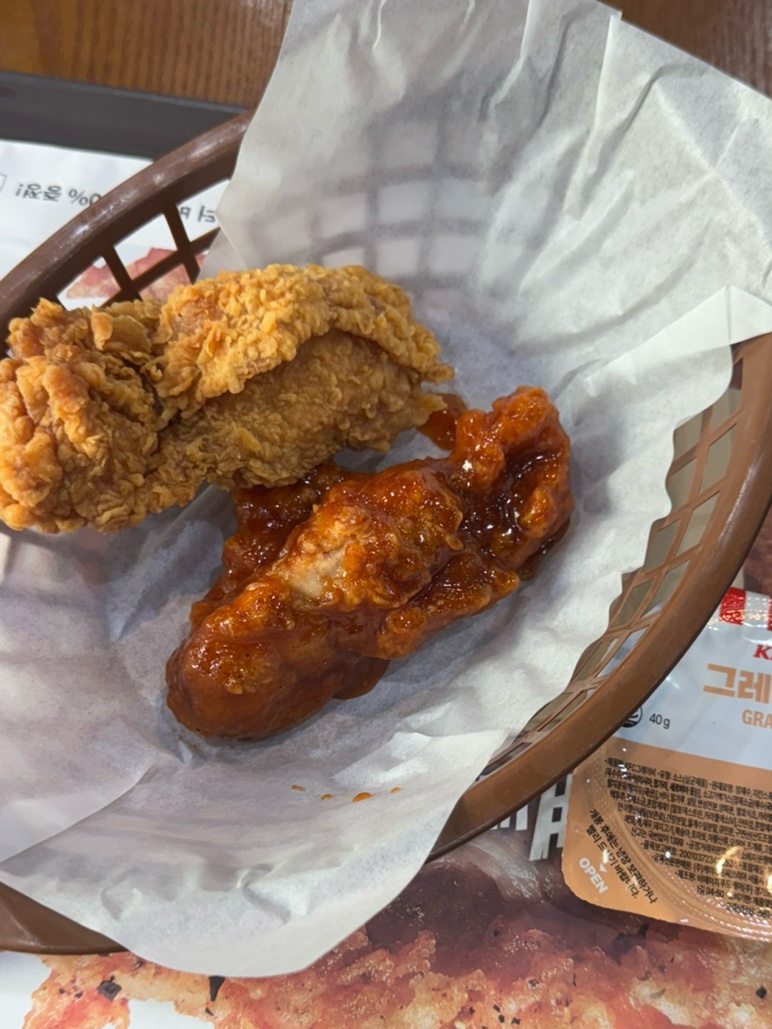 KFC 한국외대점 사진 1
