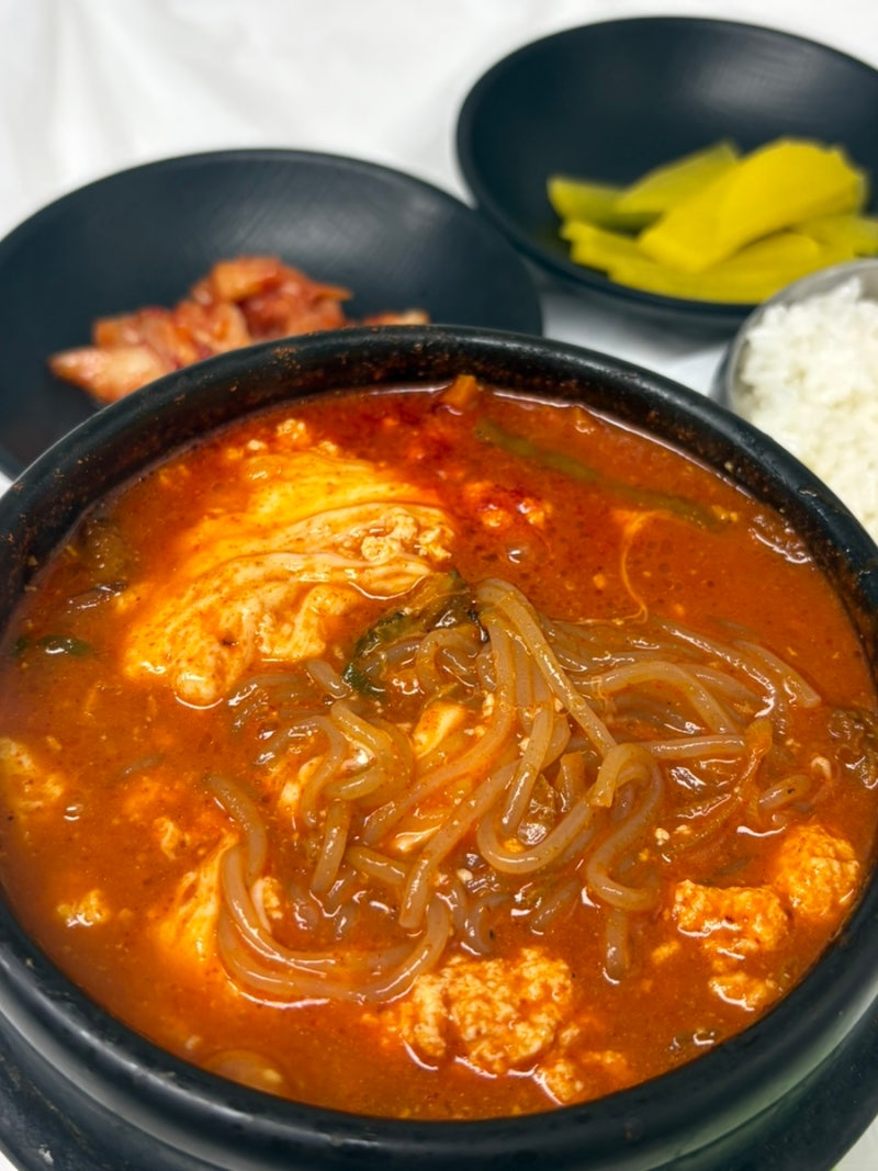 강릉역 맛집ㅣ온정당 치즈쫄면순두부 후기(+최일순 비교)