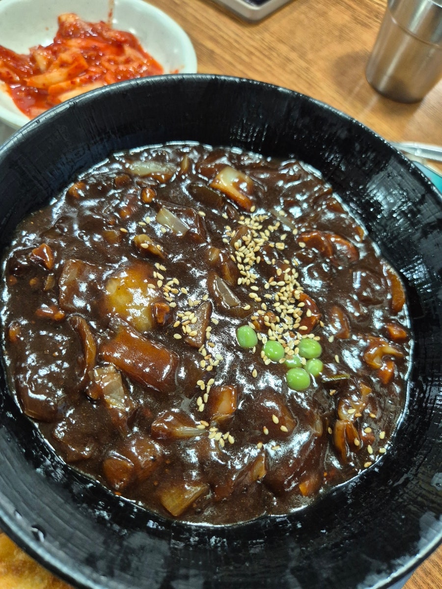 흥용각 사진 1