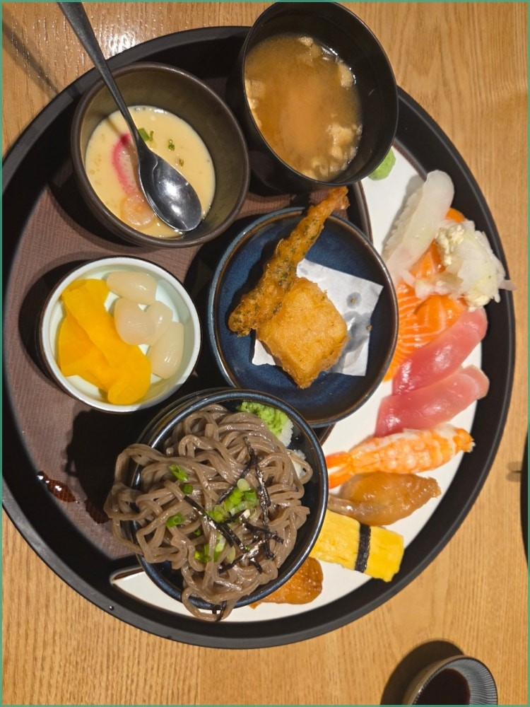 상무초밥 수원역점 사진 2