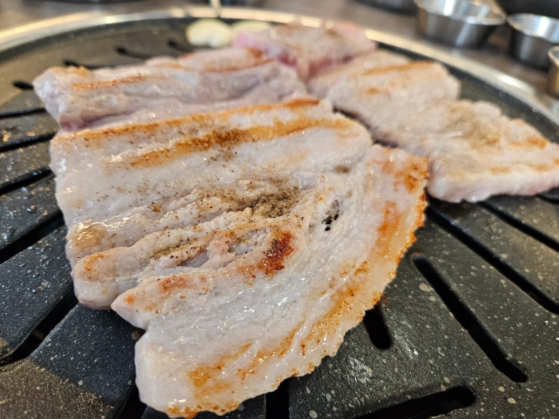 대구돼지생갈비맛집. 백양숯불갈비 들안길점.